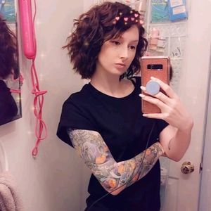 Meet your Posher, Roxanne